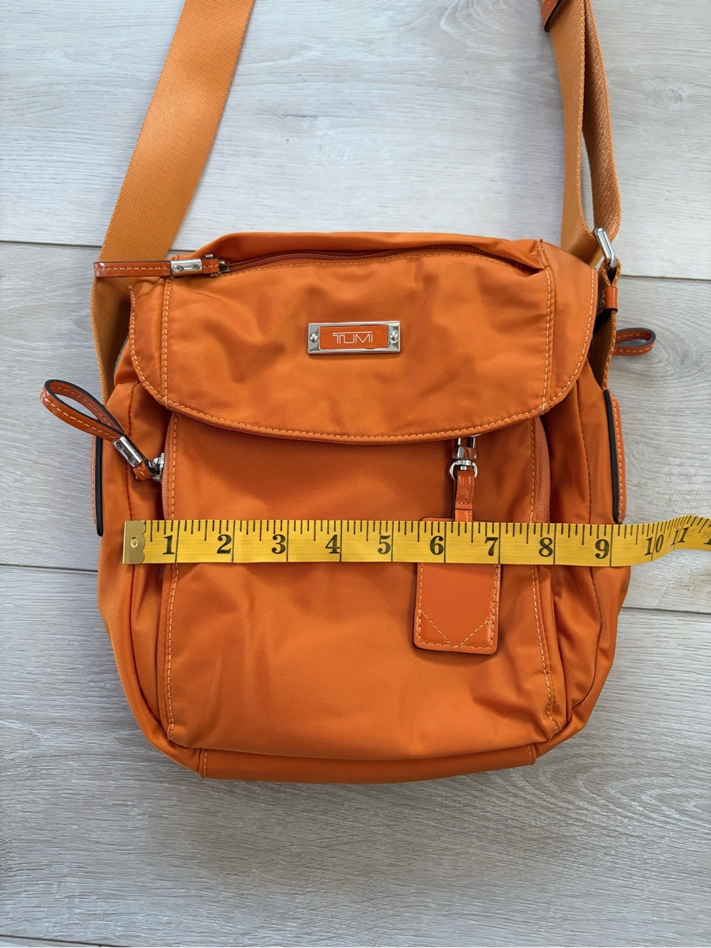 EUC Tumi Voyageur Lugano Messenger Bag Tangerine - Picture 12 of 14
